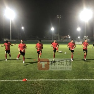 开云体育APP-尹鸿博董春雨因小伤调整 国足昨晚训练下调强度