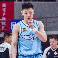 媒体人：王睿泽离队参加广东全运队体测 杨金蒙已开始向教练转型