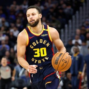 开云体育下载-勇士潜流暗涌！库里不满老板双线计划，又浪费一年？